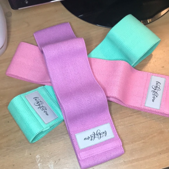 Set of 3 - Fabric Resistance Bands for Legs & Glutes - Picture 4 of 10